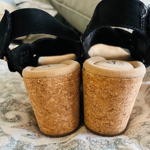 Clark’s Collection black suede wedge sandals 8M, Euro 39-nice and stylish - Picture 10 of 13